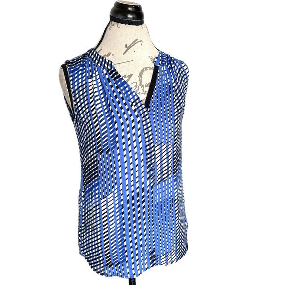 Banana Republic Womens Blouse Size XS Sleeveless Top V Neckline Blue White Print - Picture 3 of 12